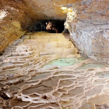 Les Grottes de La Balme