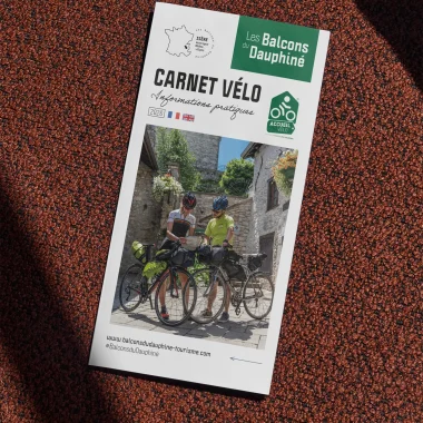Couverture du carnet Accueil Vélo 2026 aux Balcons du Dauphiné (Isère)