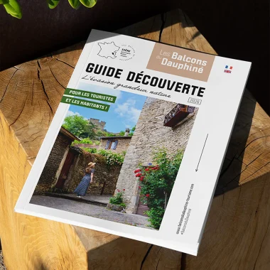 Couverture du guide touristique 2026 des Balcons du Dauphiné, en Isère