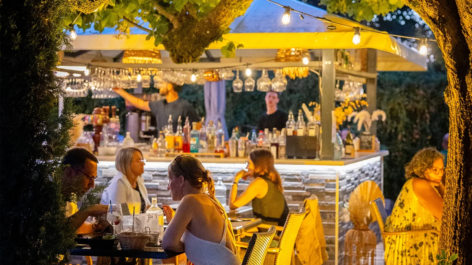 Où boire un verre aux Balcons du Dauphiné ?